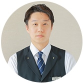 {{ saijoData.staff_name01 }}