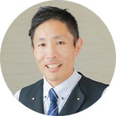 {{ saijoData.staff_name01 }}