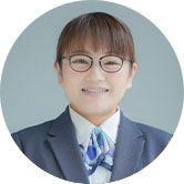 {{ saijoData.staff_name02 }}