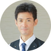 {{ saijoData.staff_name01 }}